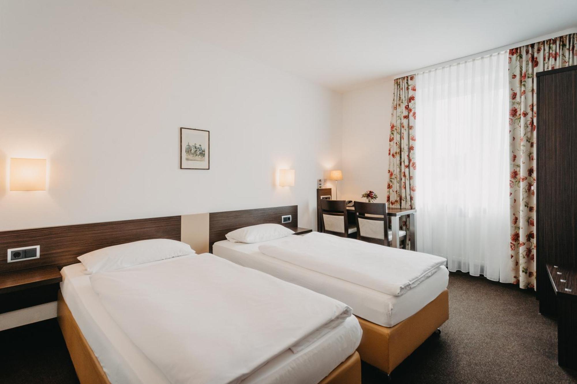 Hirschenwirt Hotell Eichstätt Eksteriør bilde